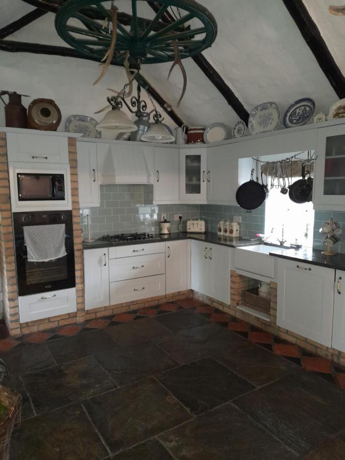 Clarisses Cottage Лара Екстер'єр фото