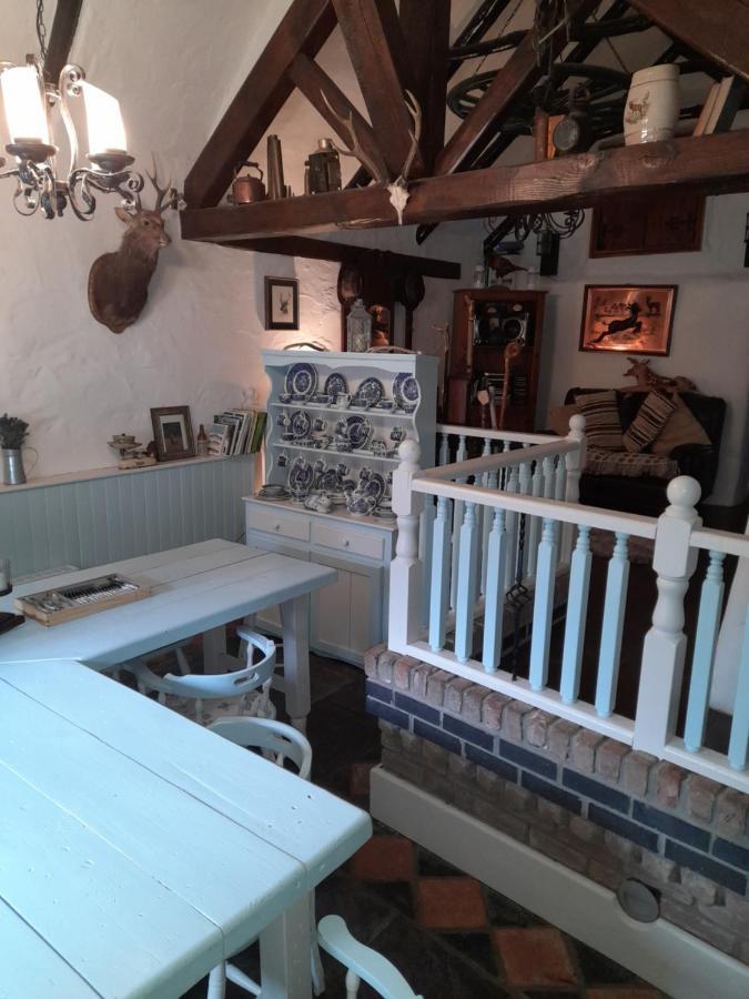 Clarisses Cottage Лара Екстер'єр фото